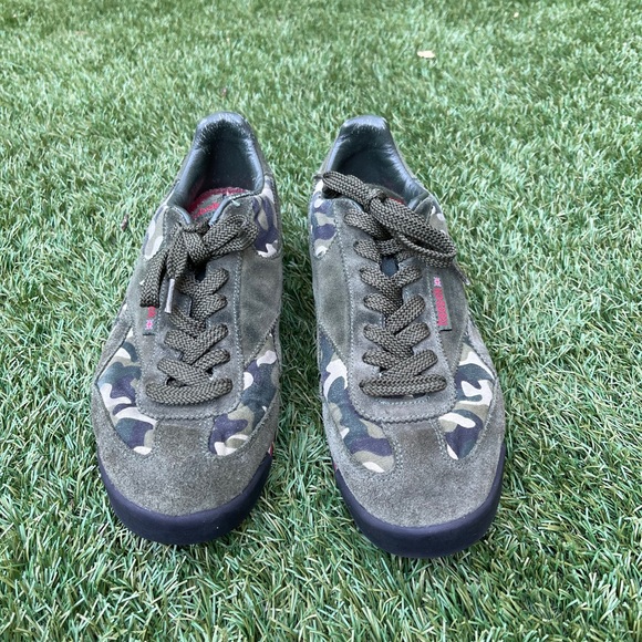 9.5 Reebok Camo x Suede - Picture 3 of 3